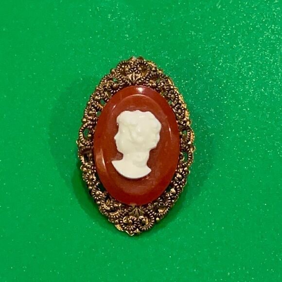 Vintage Signed West Germany Cameo Brooch/Pin - Picture 1 of 5